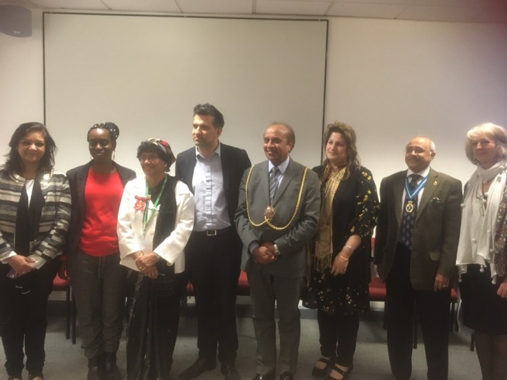 Group photo of organisers with dignitaries